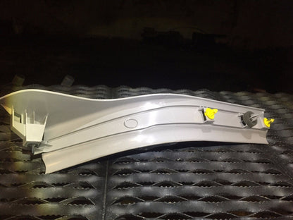 05 06 07 08 09 10 11 Volvo S40 T5 Rear Left Driver Side Door Sill OEM