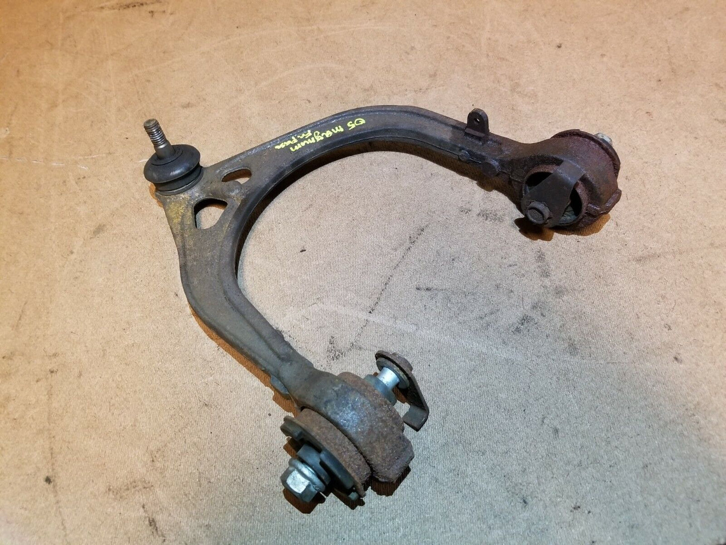 05 06 07 Dodge Magnum Upper Control Arm RWD Front Right Passenger Side OEM
