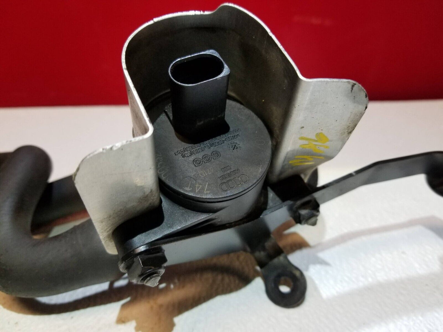 12 13 14 15 Audi A6 3.0t  Heater Valve Control Solenoid HVAC W/ Bracket   OEM