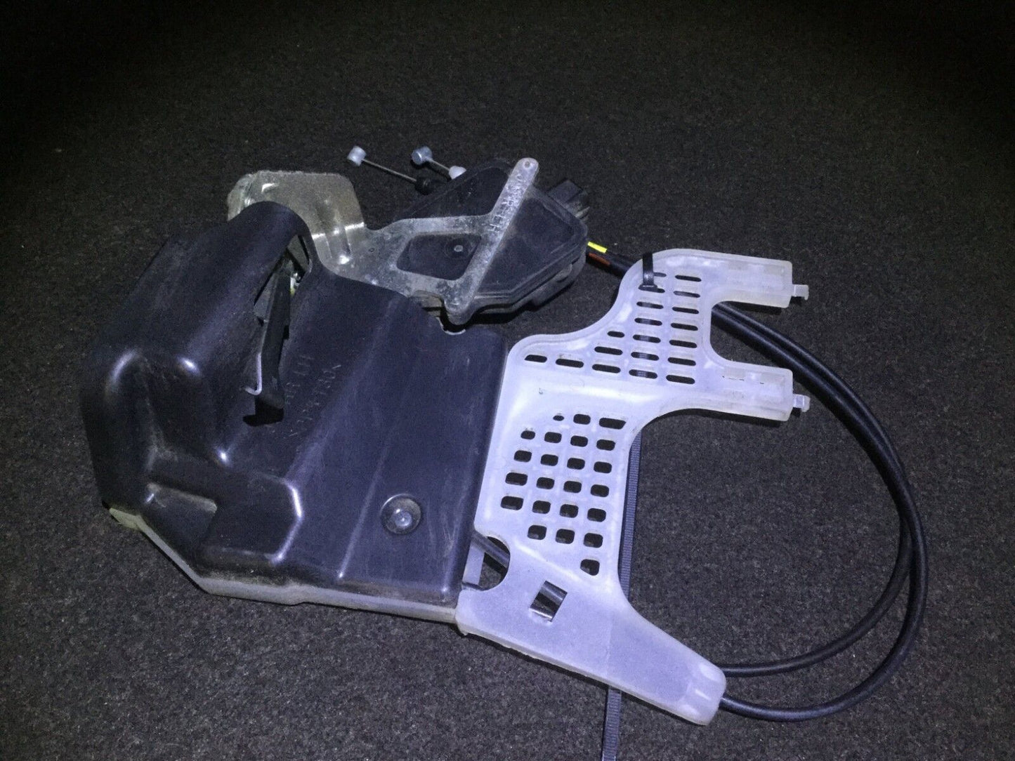 07 08 09 Hyundai Tucson Rear Left Driver Door Lock Latch Actuator OEM D13