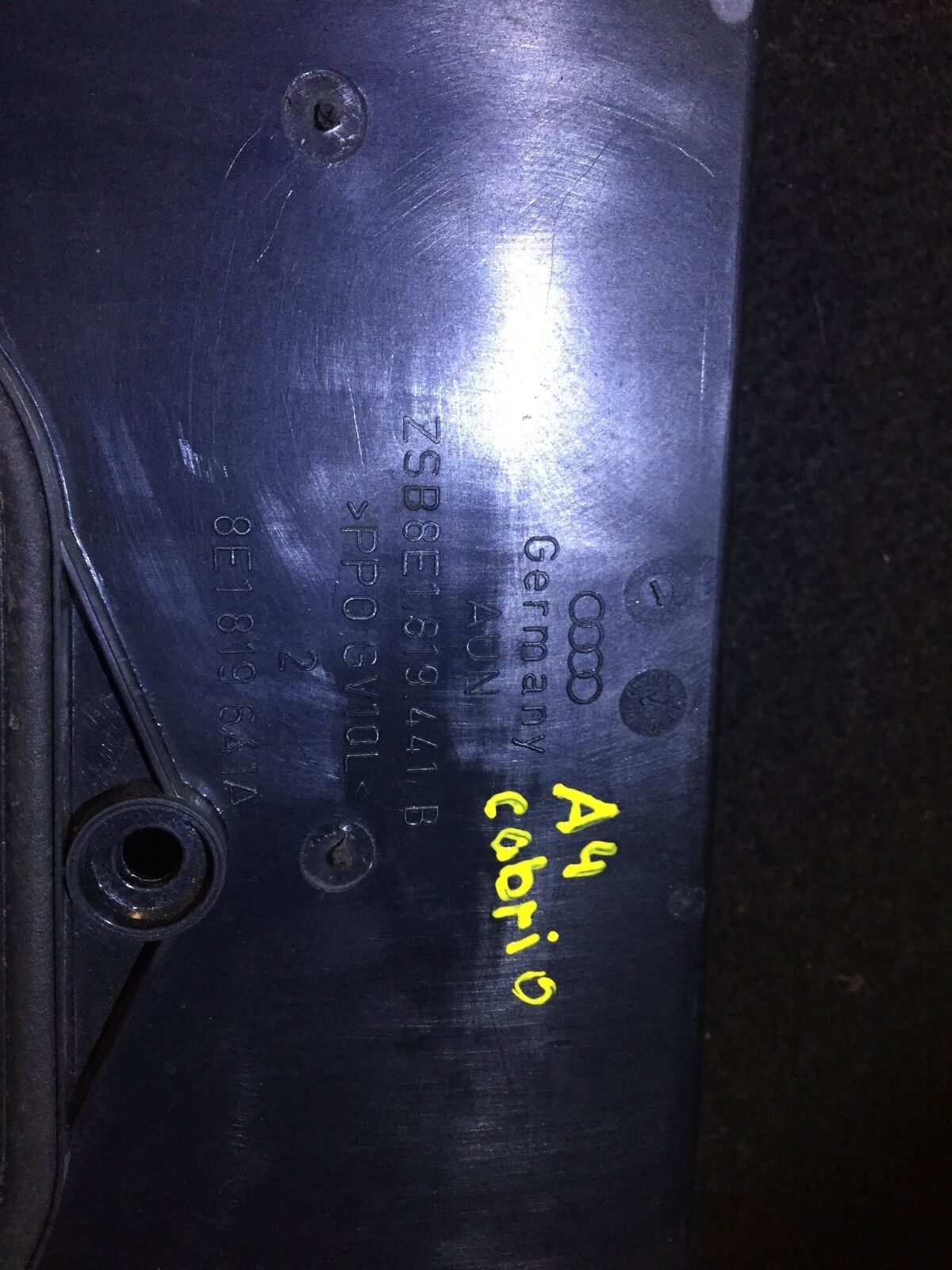 Audi A4 B6 3.0 Convertible -  Cabin Air Filter Housing Holder
