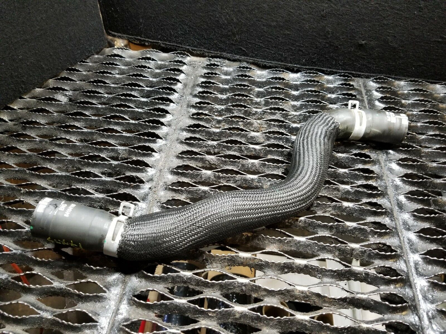 17 18 19 20 Cadillac Xt5 Engine Coolant Hose Pipe 84104106 OEM 34k