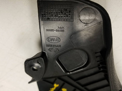 20 21 22 Hyundai Venue Front Driver Seat Headrest Guide Sleeve W/ Trim OEM