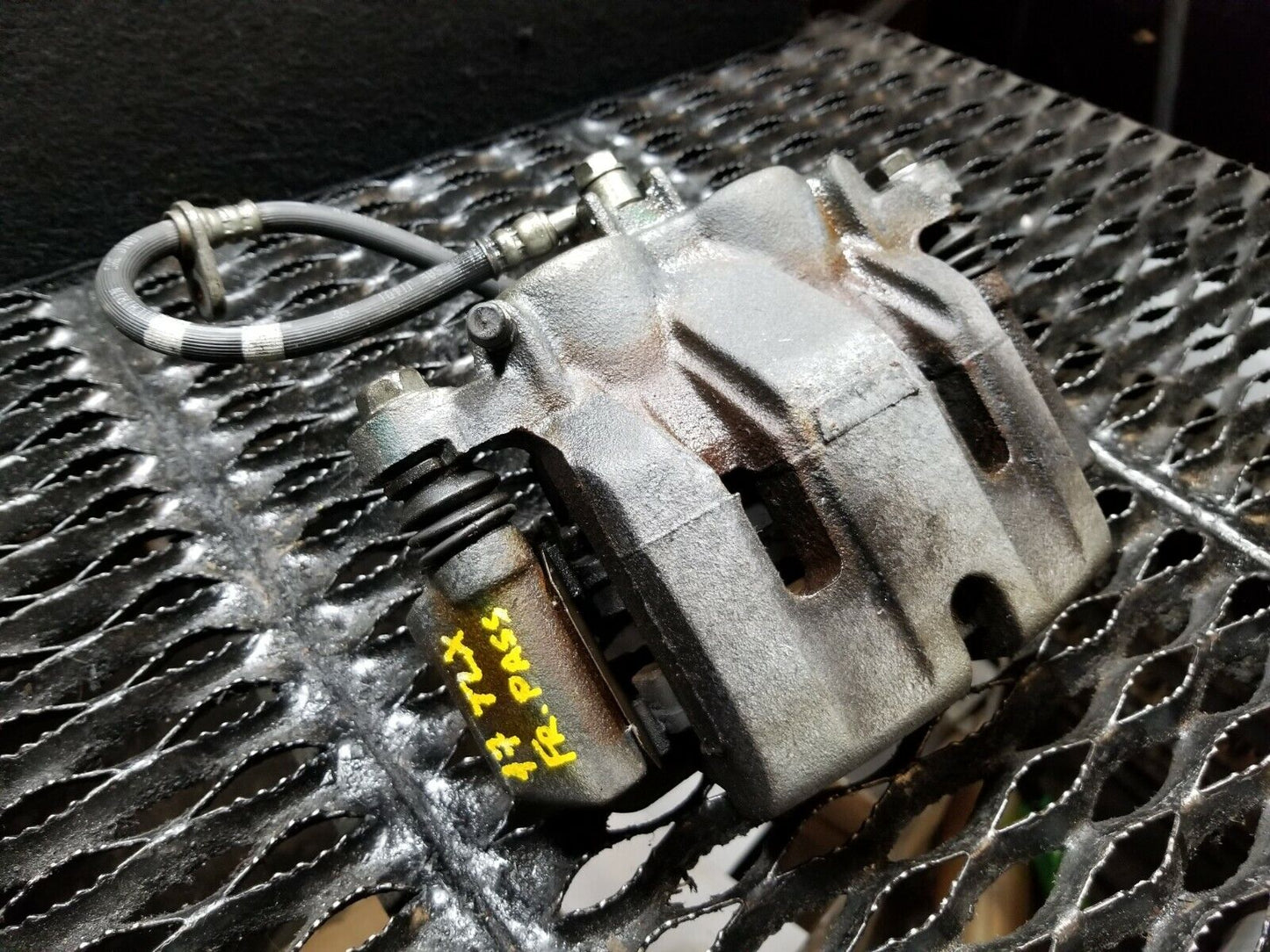 15 16 17 Acura TLX 2.4l Front Right Passenger Side Brake Caliper OEM