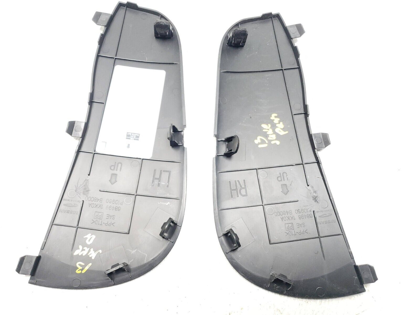 11 12 13 14 Nissan Juke Dash End Cap Cover  Left & Right 2pcs OEM