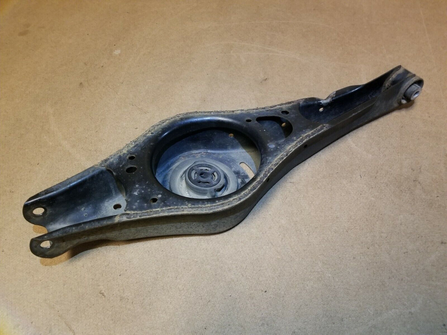 10 11 12 13 VW Golf GTI 2.0l Rear Right Pass Side Lower Control Arm OEM