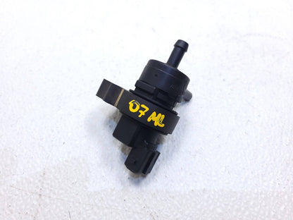 06 07 08 09 10 11 Mercedes Ml500 Purge Solenoid Vacuum Switch Valve OEM