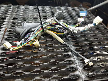 04 05 06 07 08 09 Toyota Prius Front Right Passenger Door Wire Harness Oem.
