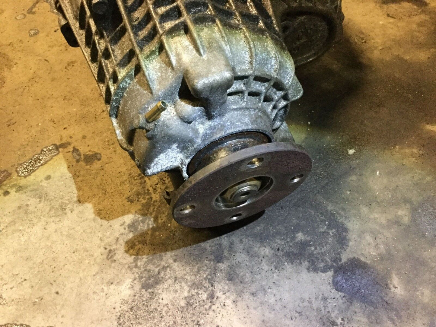 06 07 08 09 10 Infiniti M35 Transfer Case OEM