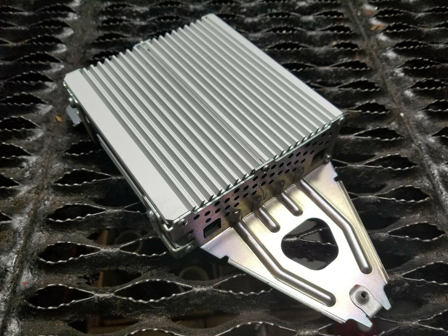 15 16 17 Chevrolet Equinox Active Noise Body Control Module 23343945 OEM 24k