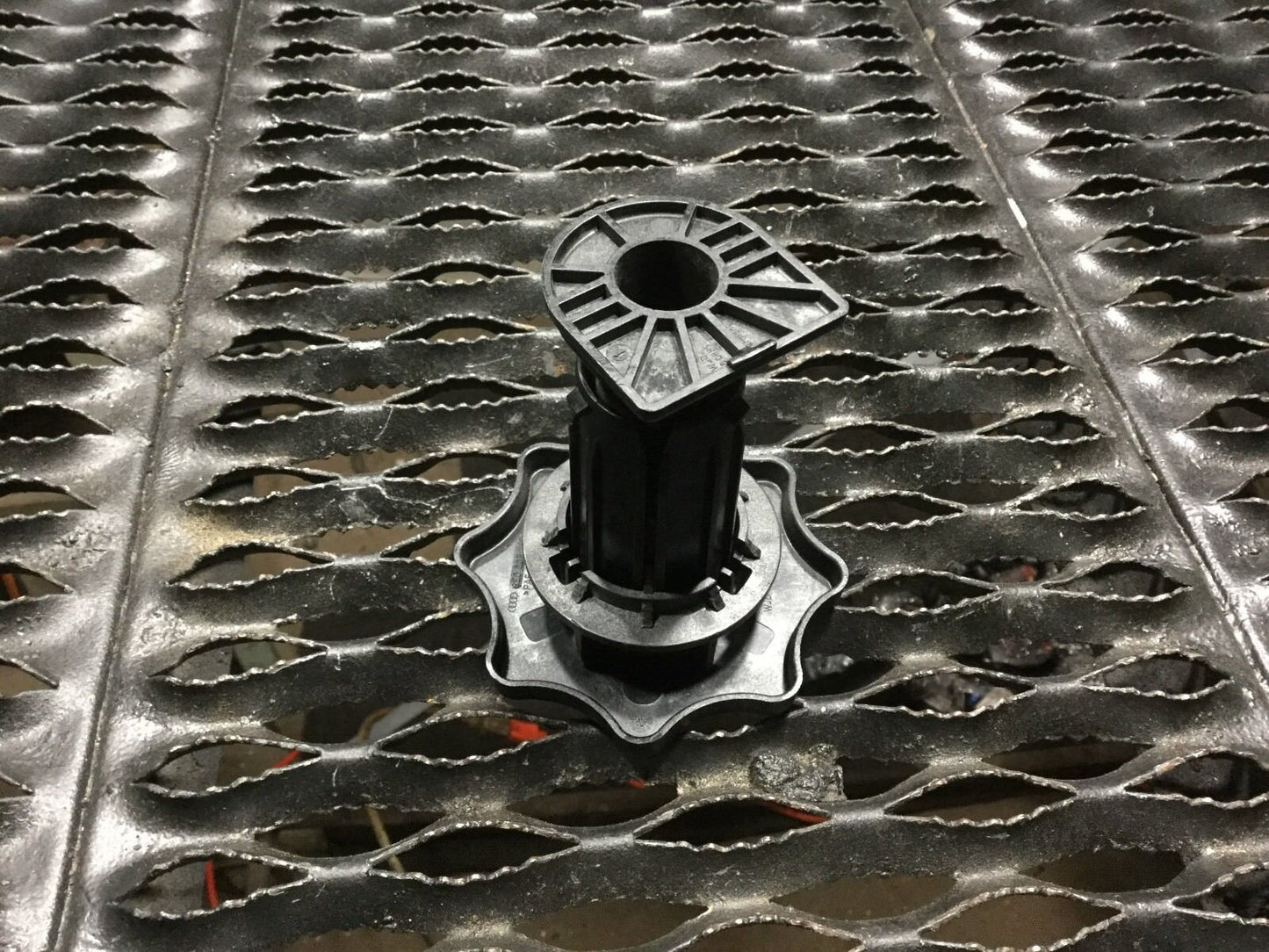 05 06 07 08 Audi A4 Spare Tire Holder OEM