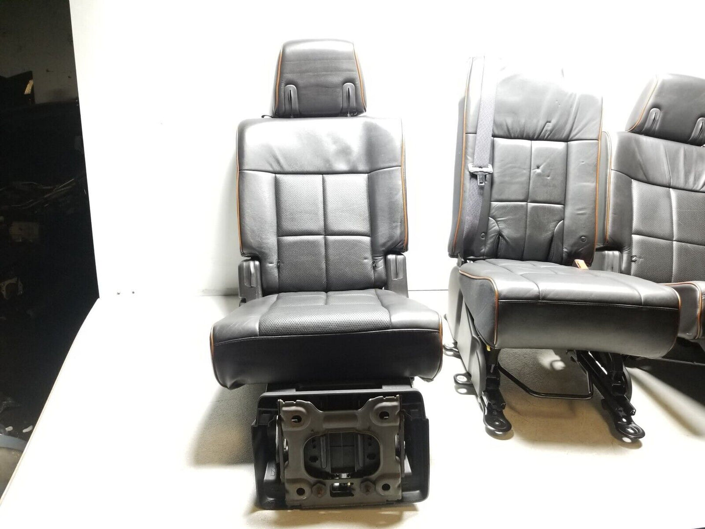 07 08 09  Lincoln Navigator Seat 2nd Row Rear Seat Left Center Right 3pcs OEM