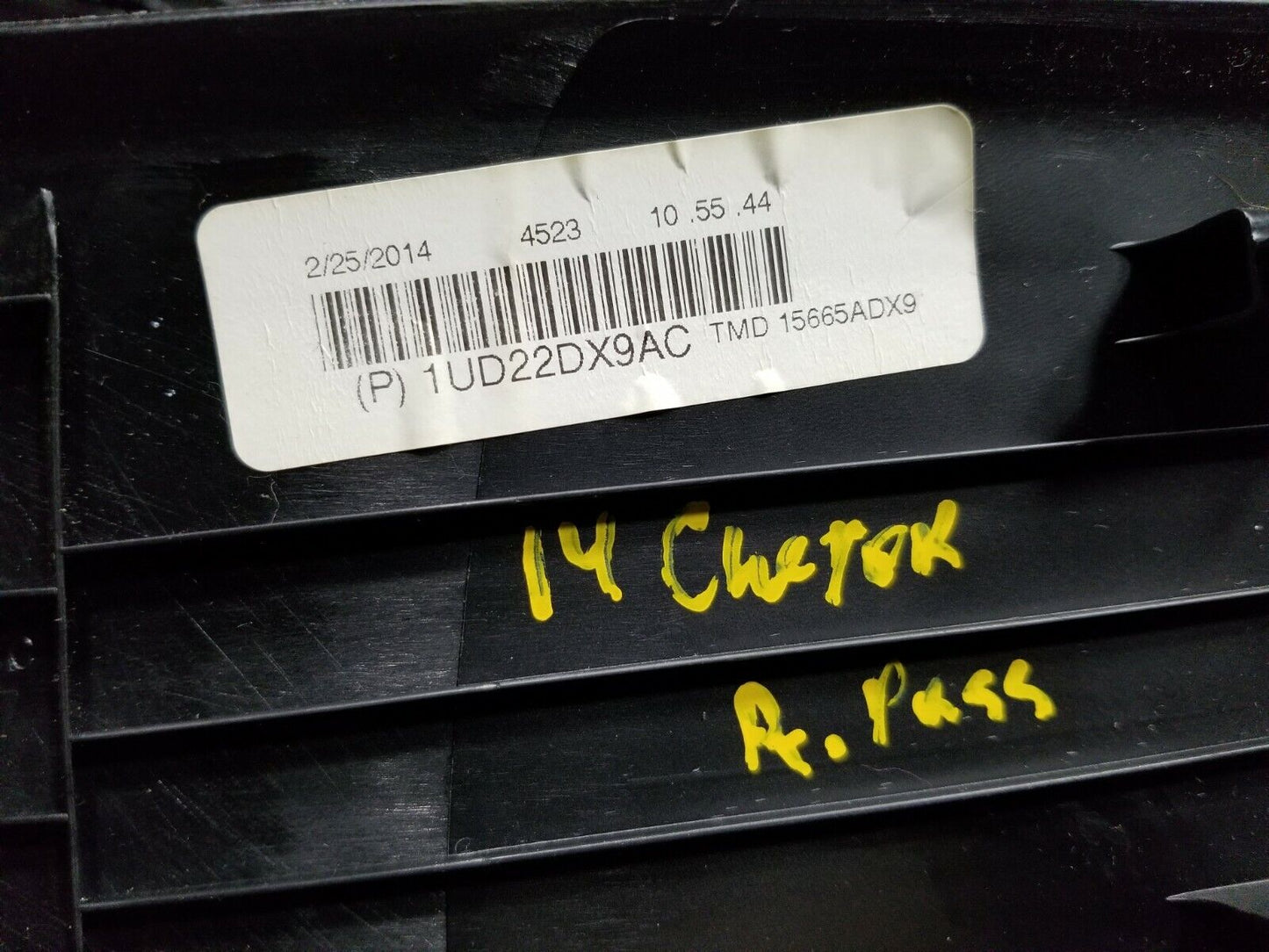 14 15 16 17 Jeep Cherokee Rear Sill Scuff Plate Passenger Side Right OEM