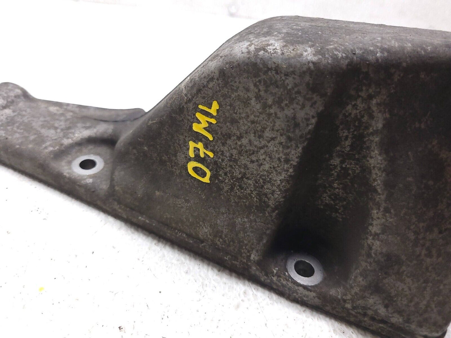06 07 08 09 10 11 Mercedes Ml500 Engine Mount Bracket Left Driver Side OEM