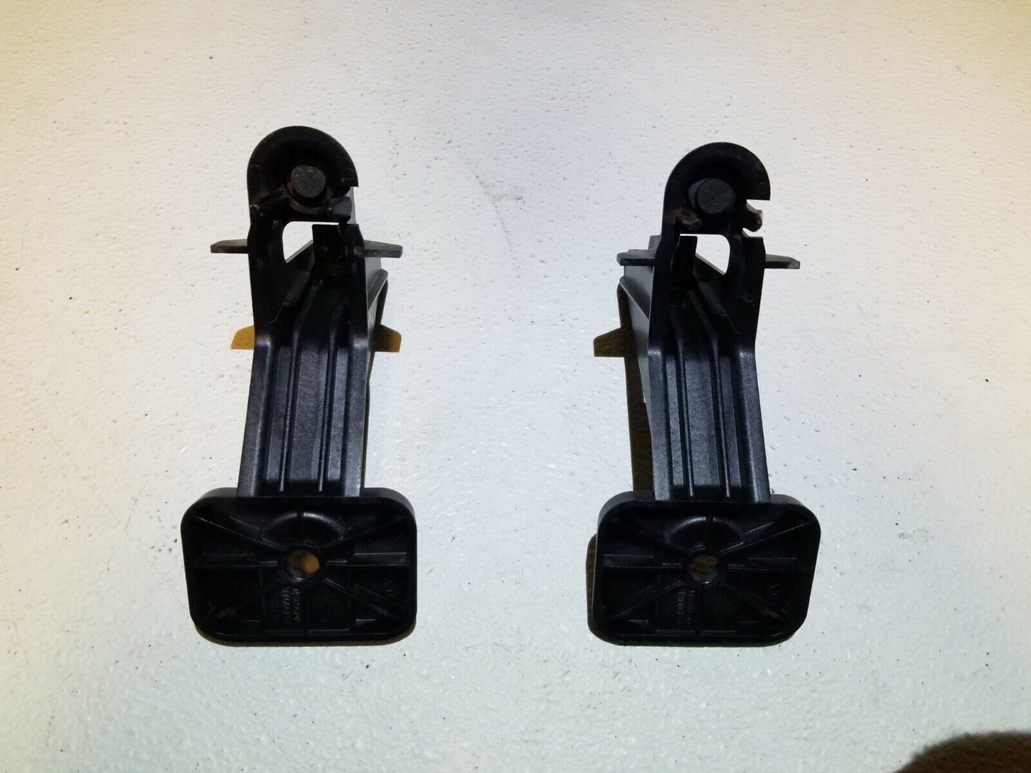 11 12 13 14 Chrysler 200 Convertible Trunk Lid Stopper Left & Right Pair OEM