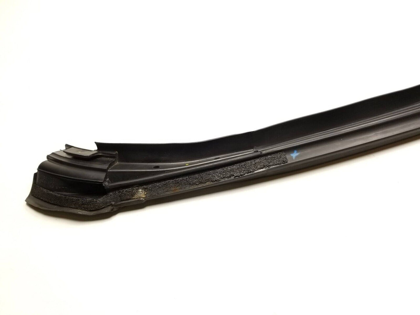 15 - 18 Dodge Challenger Door Weatherstrip Seal Upper Driver Left OEM