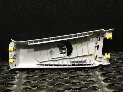 06 07 08 09 10 11 Kia Rio Center B-pillar Upper Trim Panel Right Passenger OEM