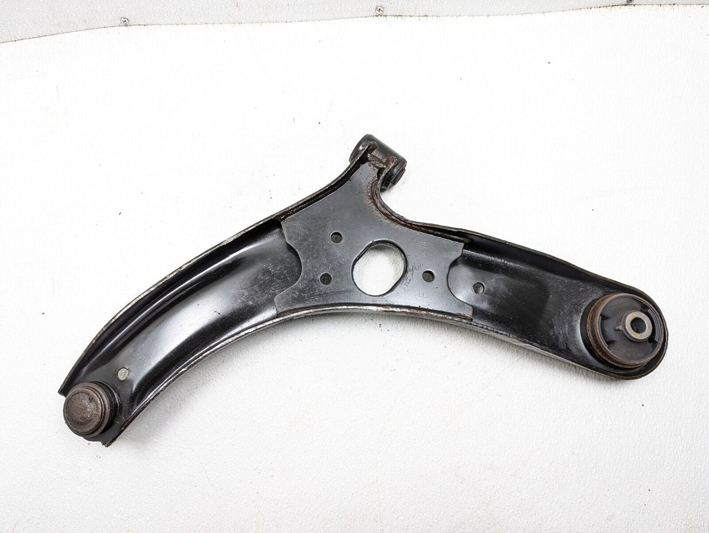 12 13 14 15 Kia Rio Front Lower Control Arm Passenger Right Side OEM
