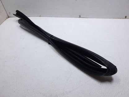 06 07 08 09 10 11 Mercedes Ml500 Door Weatherstrip Seal Rear Right Pass OEM