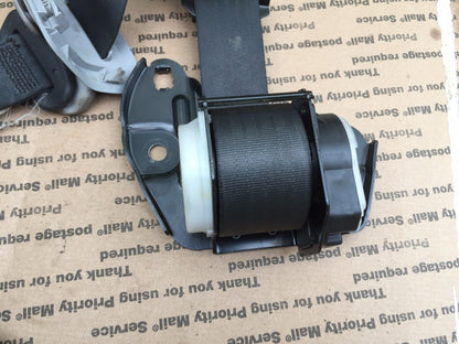 04 05 06 Saab 9-2 Seat Belt Retraktor Rear Center OEM 90502a052