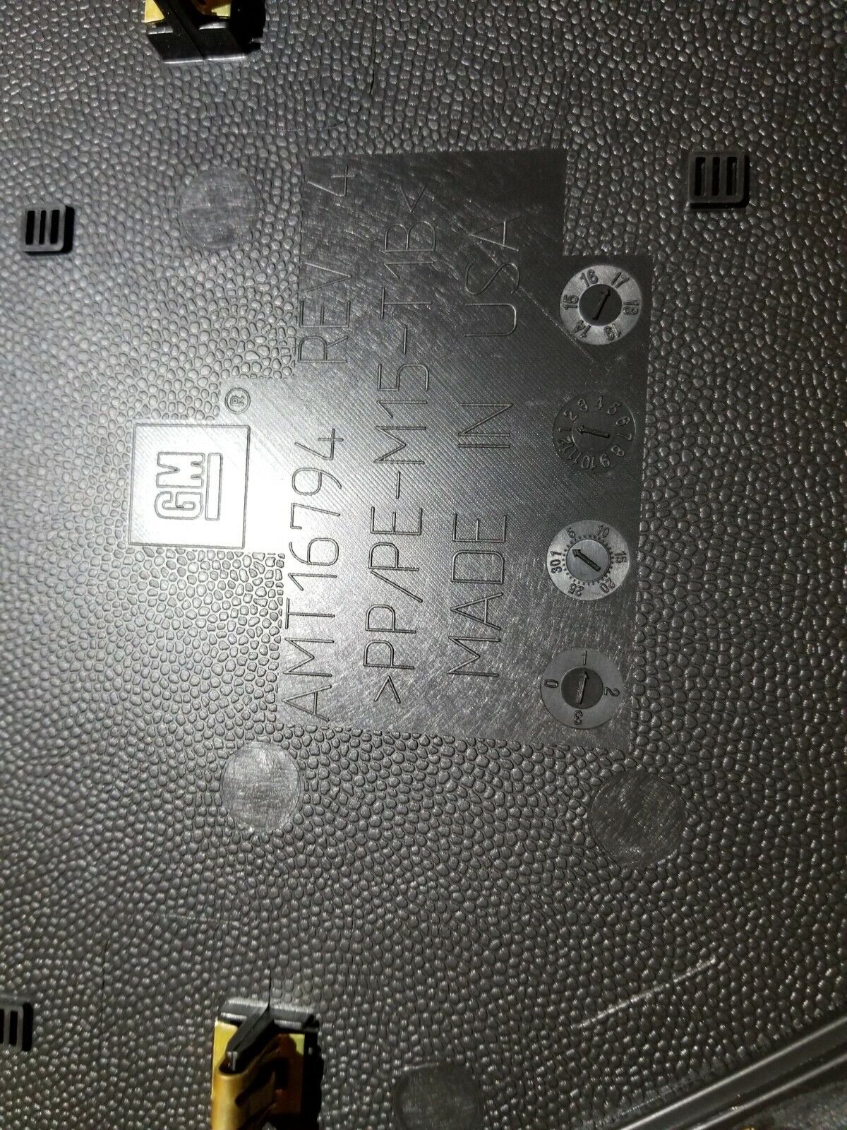 17 18 19 20 Cadillac Xt5 Interior Left Driver Side Trim Panel Plastic OEM 34k