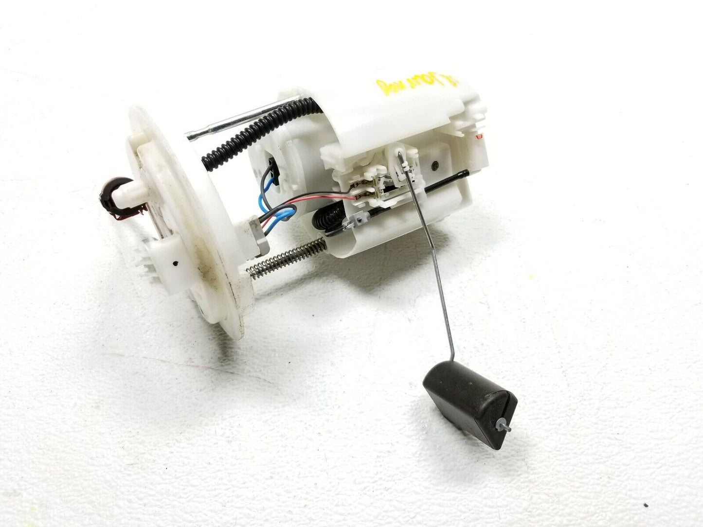 2012 - 2020 Dodge Journey 2.4l Fuel Pump 04743907ab OEM