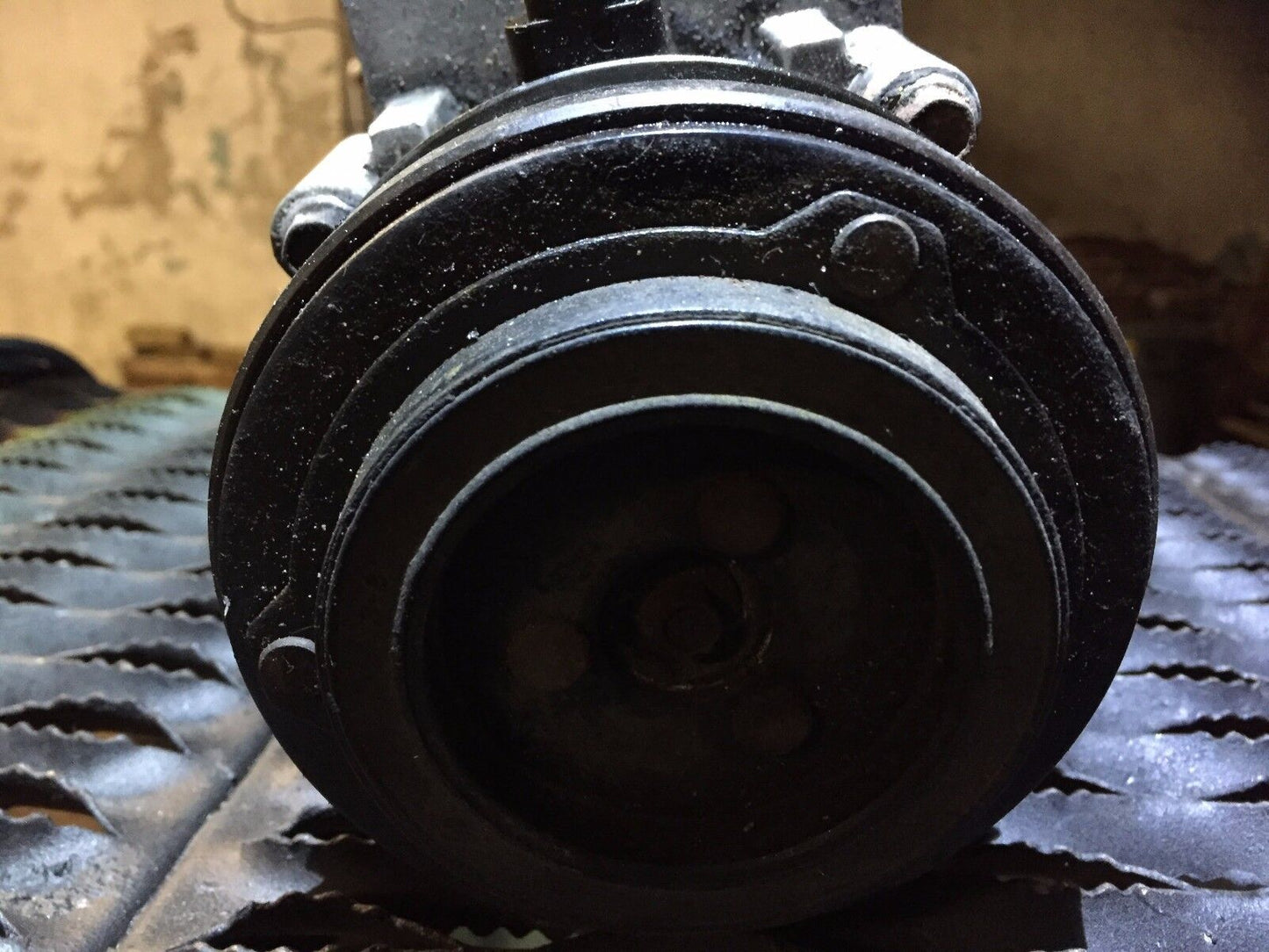 03 04 05 Ford Expedition AC A/c Compressor OEM