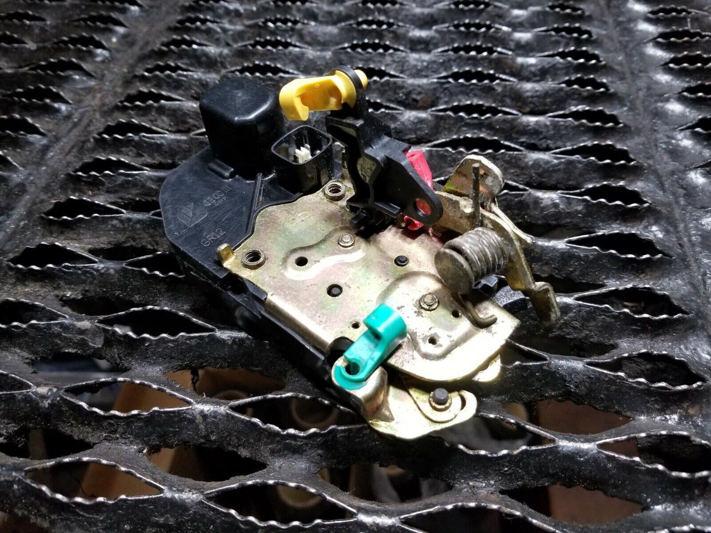 05 06 07 Dodge Magnum Front Right Passenger Door Lock Latch Actuator OEM