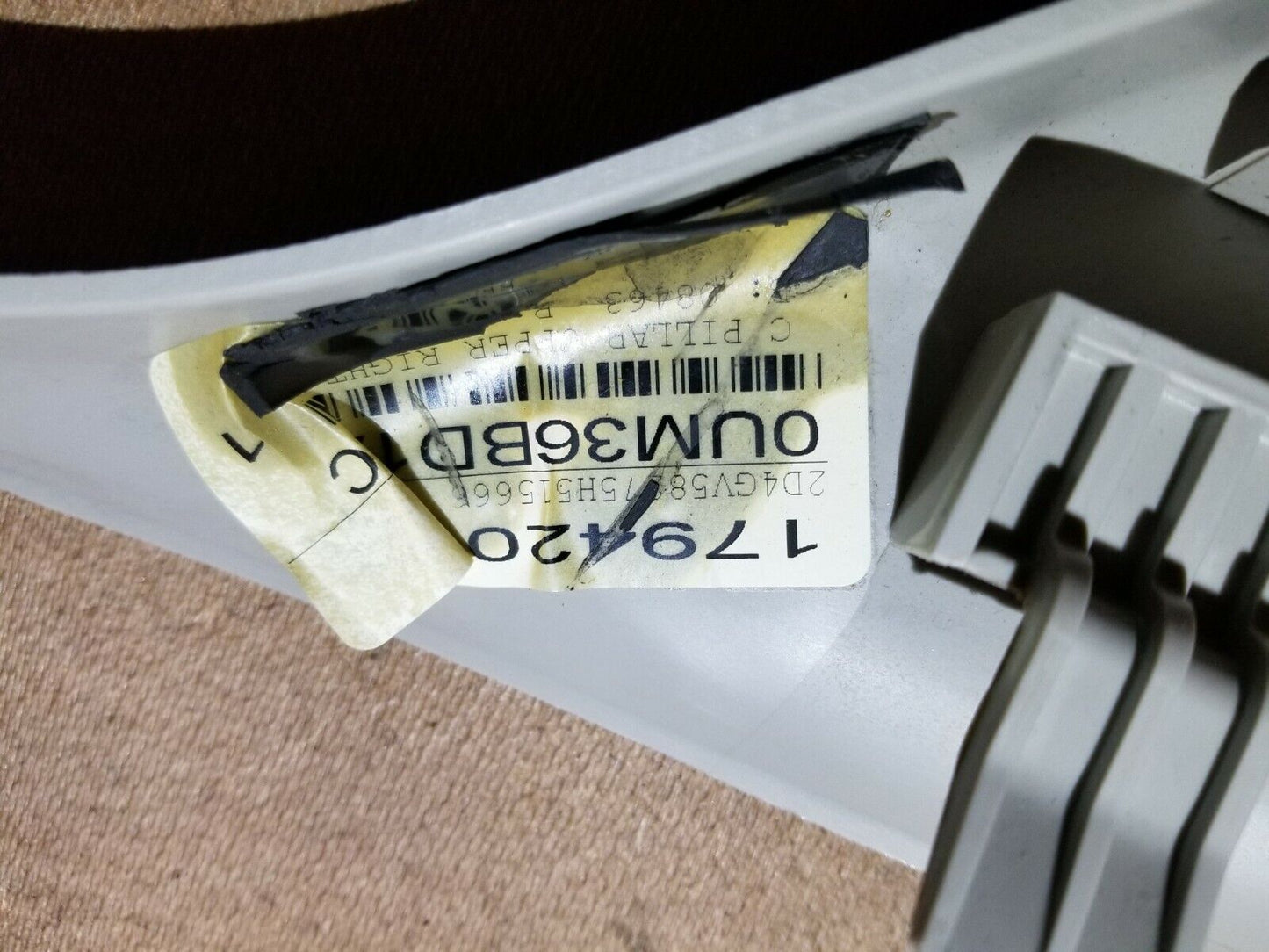 05 06 07 Dodge Magnum Rear Right Passenger Side C Pillar Upper Trim Cover OEM