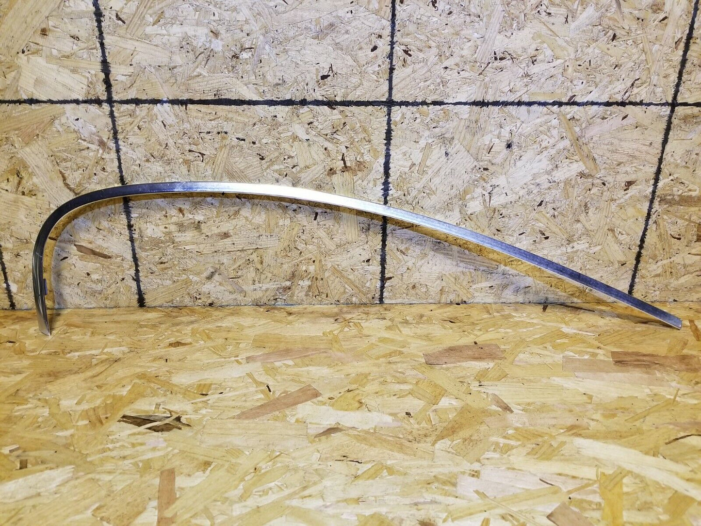 04 05 06 07 BMW 530xi E60 Rear Door Chrome Trim Molding Passenger Side Right OEM