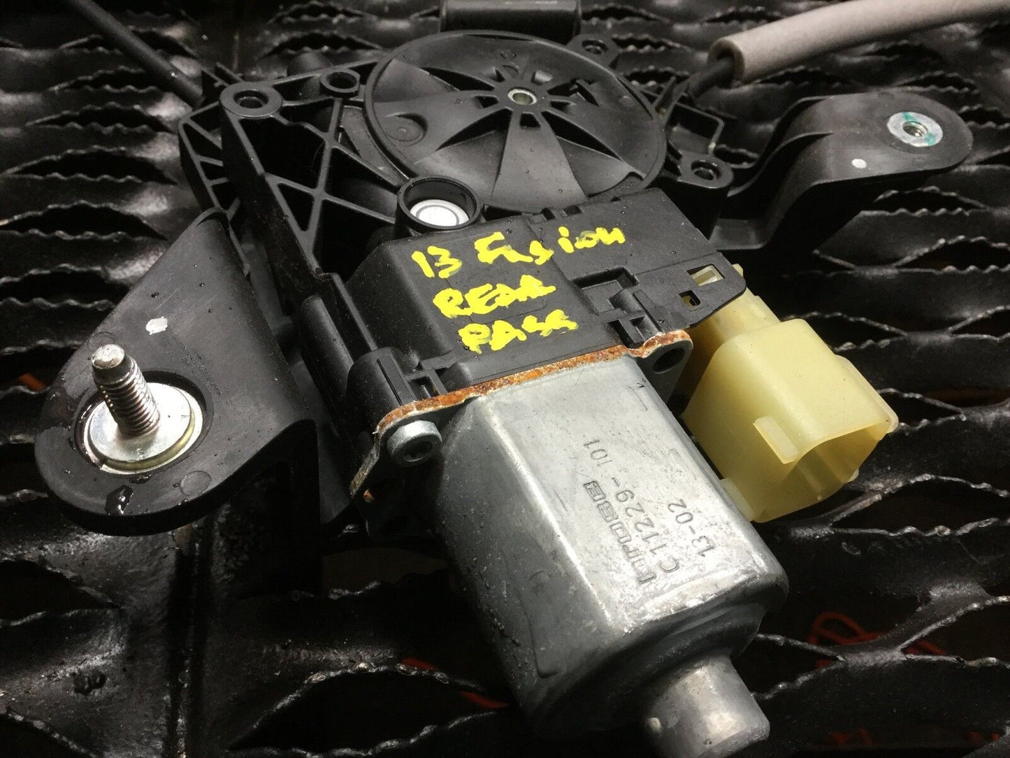 13 14 15 16 Ford Fusion Rear Right Pass Door Window Regulator W/ Motor OEM