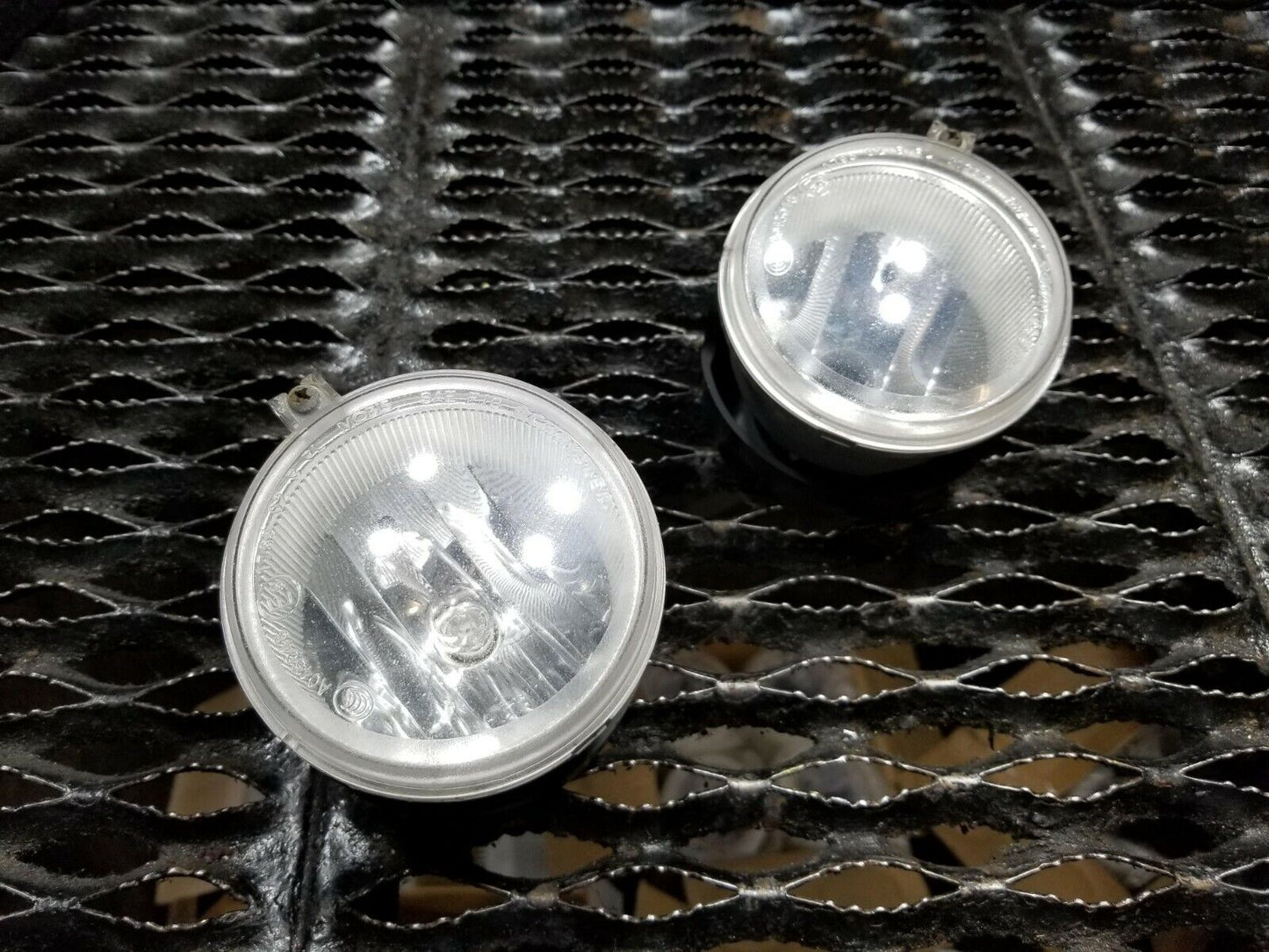 11 12 Dodge Caliber Fog Lioght Lamp Left & Right 2psc OEM