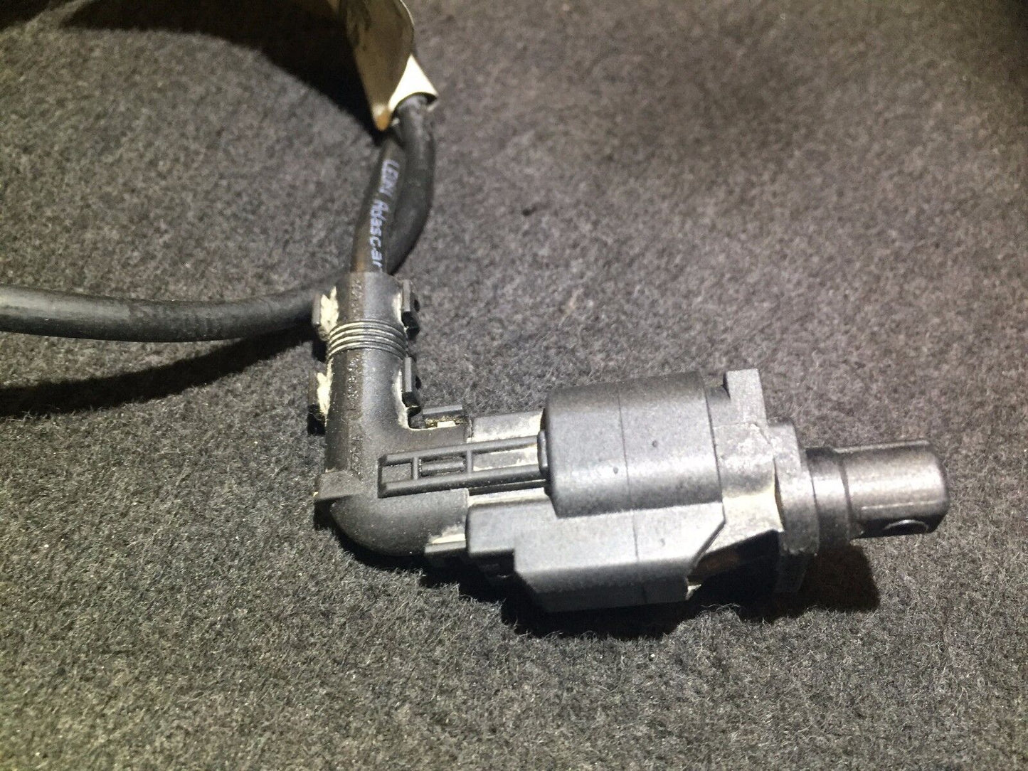 05 06 07 08 09 10 11 Volvo S40 Rear Passenger Side ABS Speed Sensor OEM