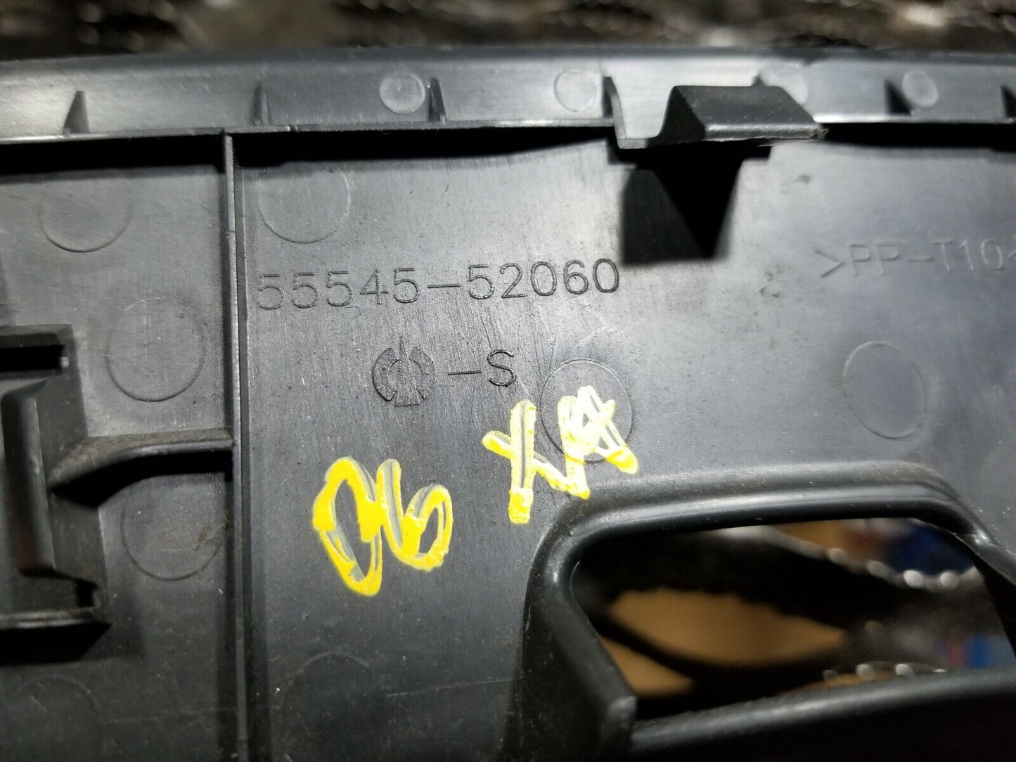 04 05 06 Scion Xa Dashuse Box Cover Trim OEM