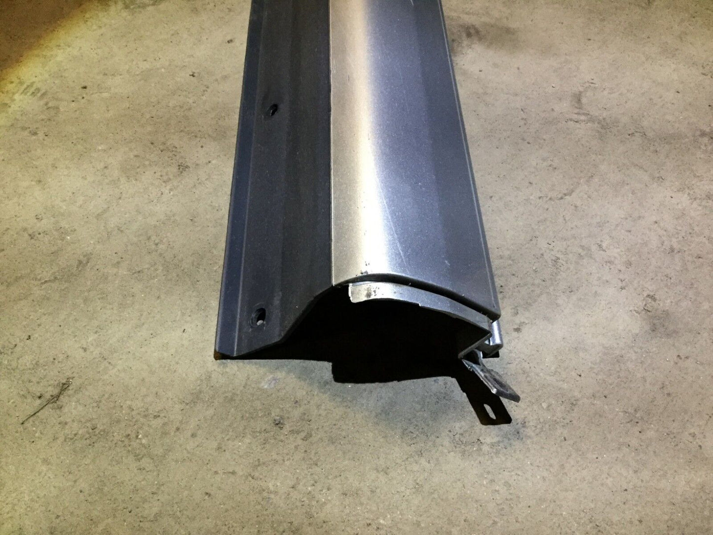 99 00 01 02 03 04 05 Lexus GS300 Rear Right Pass Rocker Panel Molding Trim OEM
