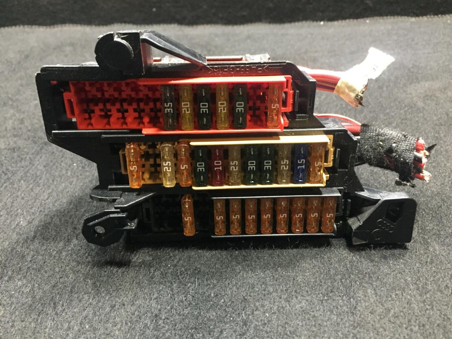 08 09 10 11 Audi A5 3.2l Coupe  Fuse Box / Relay Box OEM