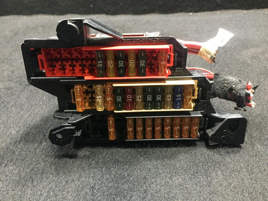 08 09 10 11 Audi A5 3.2l Coupe  Fuse Box / Relay Box OEM