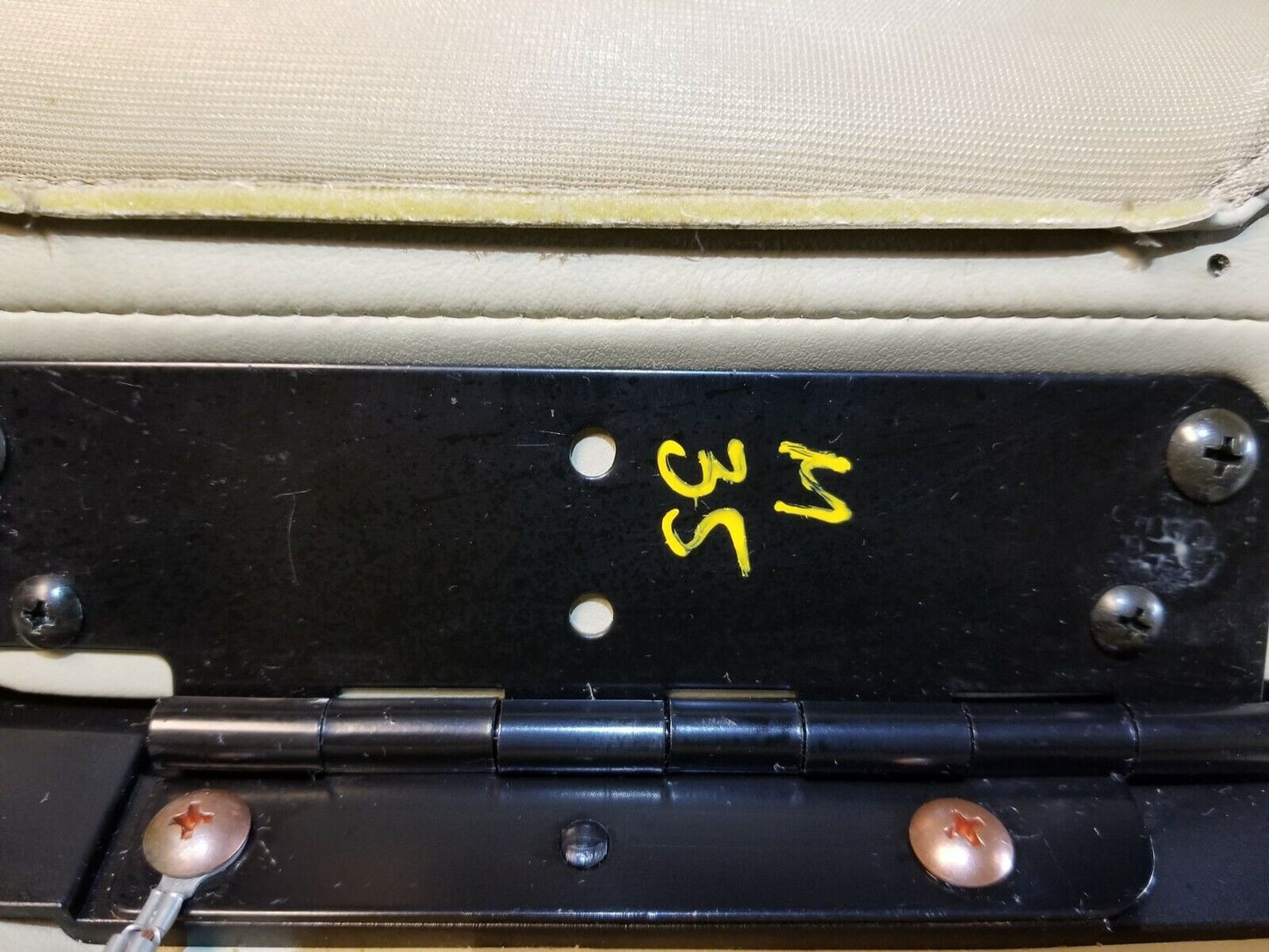 06 07 08 09 10 Infiniti M35 Rear Seat Armrest OEM