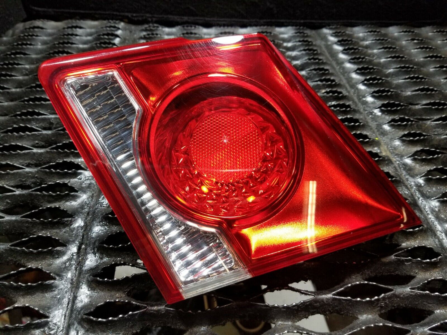 11 12 13 14 15 Chevy Cruze Right Right Passenger Side Inner Tail Light OEM