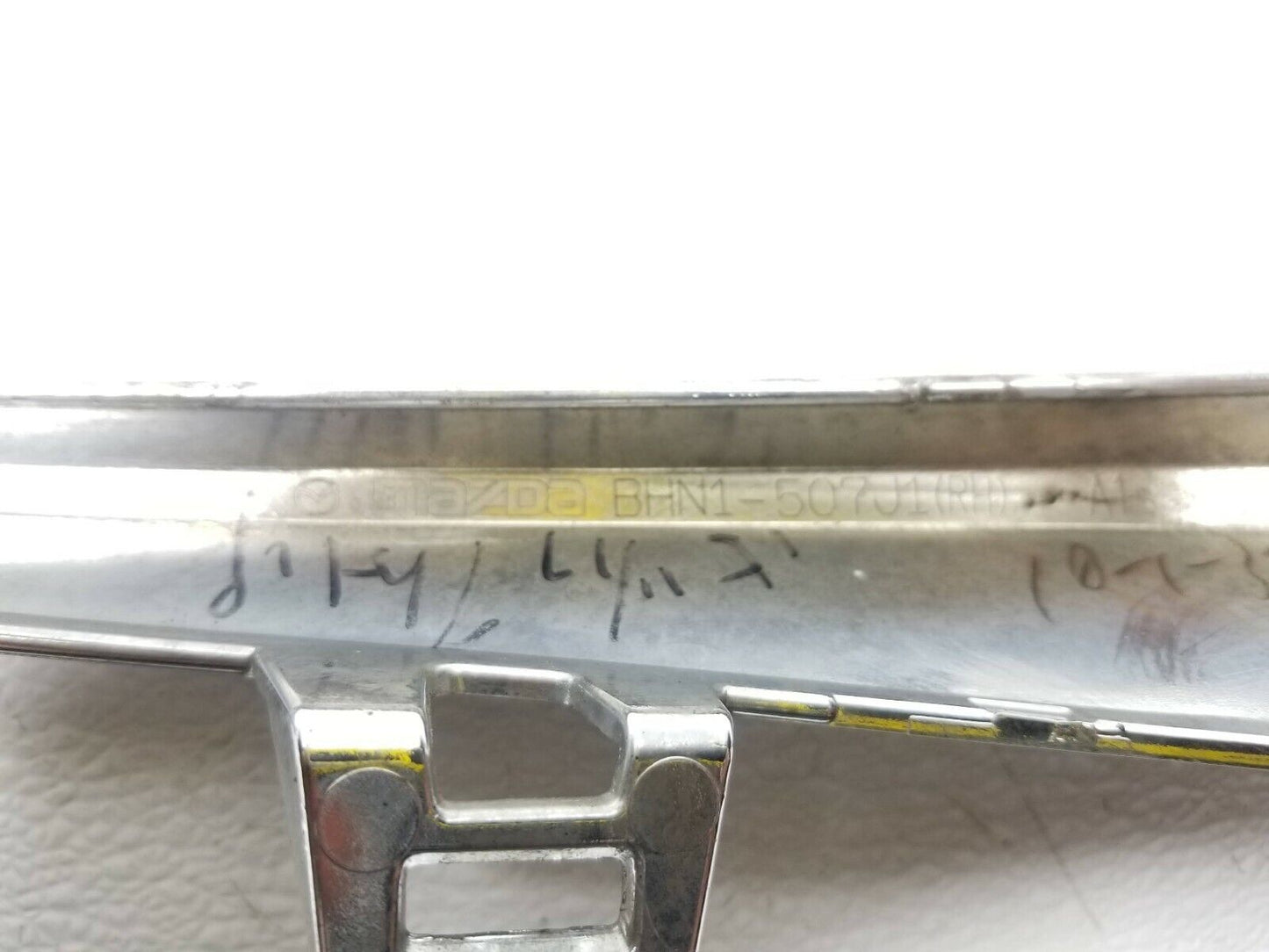 14 15 16 Mazda 3 Sdn Front Bumper Grille Bezel Trim Molding OEM 41k Miles