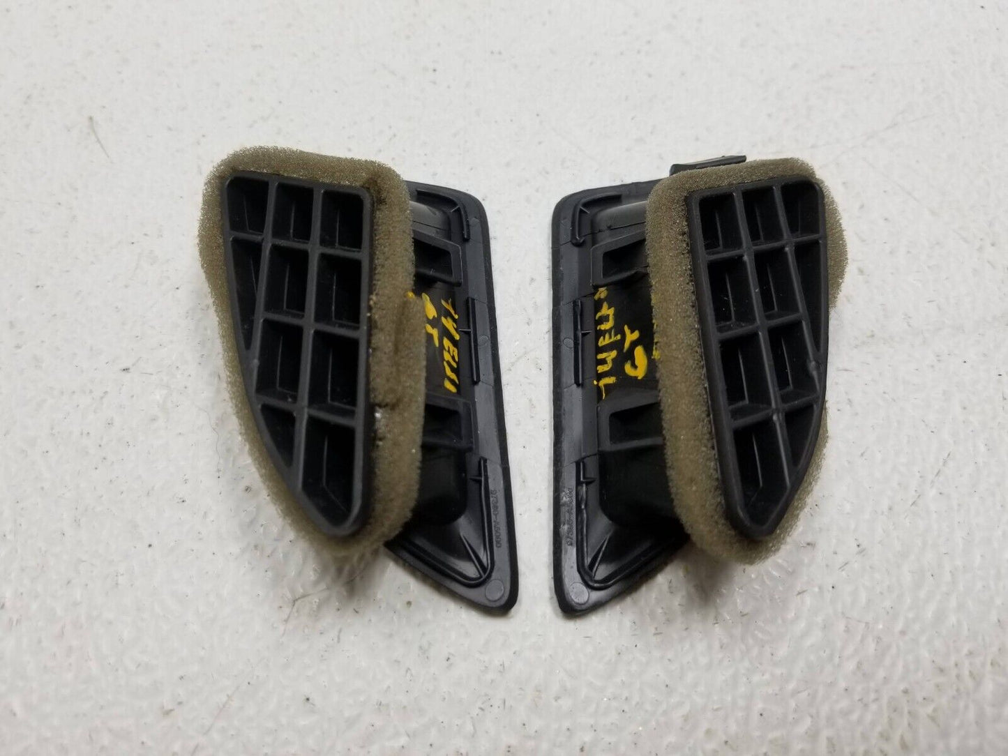 14 15 16 17 Hyundai Elantra Gt Dash Side Defroster Air Vent Pair OEM
