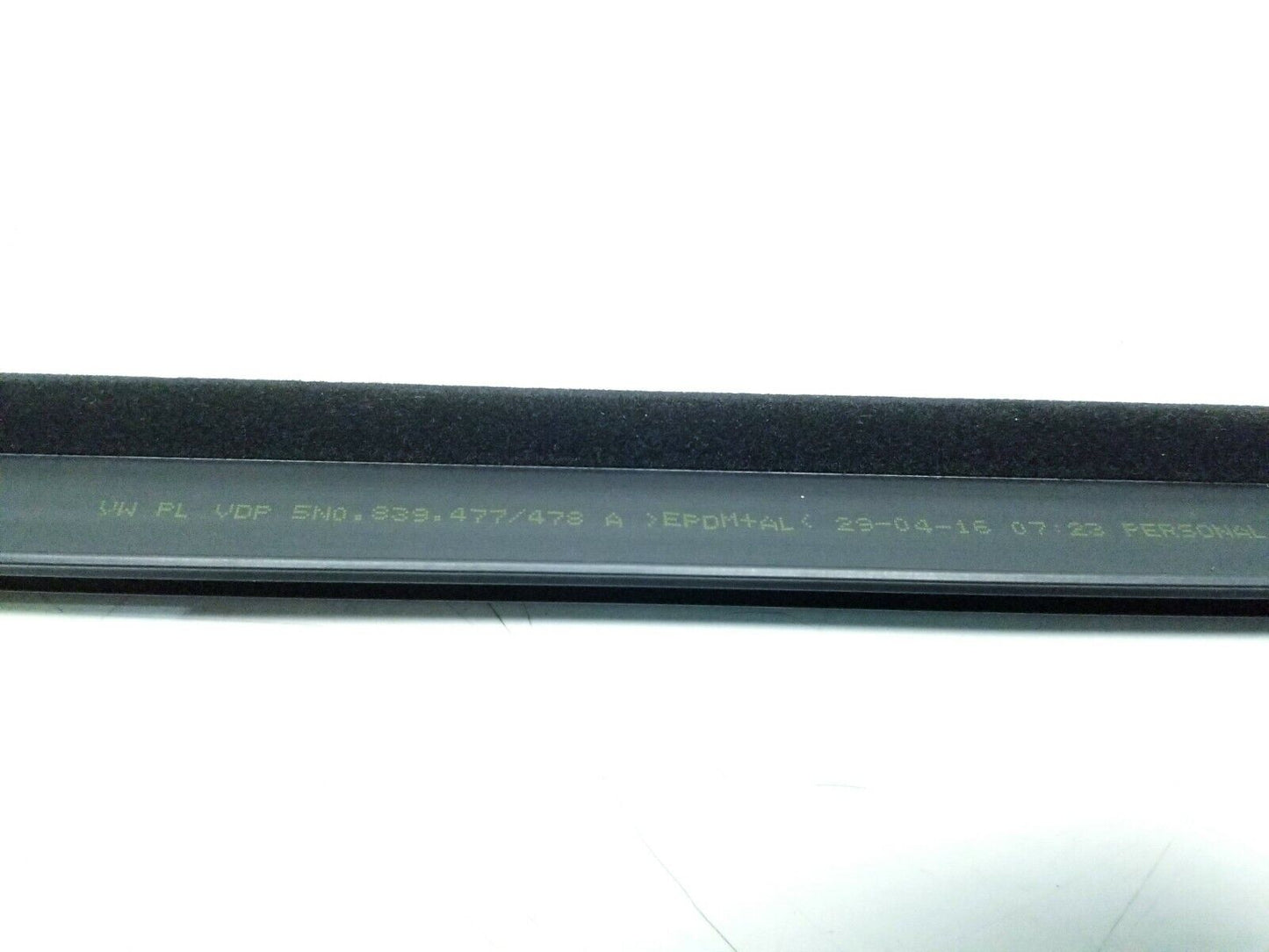 12 13 14 15 16 17 VW Tiguan Rear Right Pass Door Window Belt Seal Molding OEM