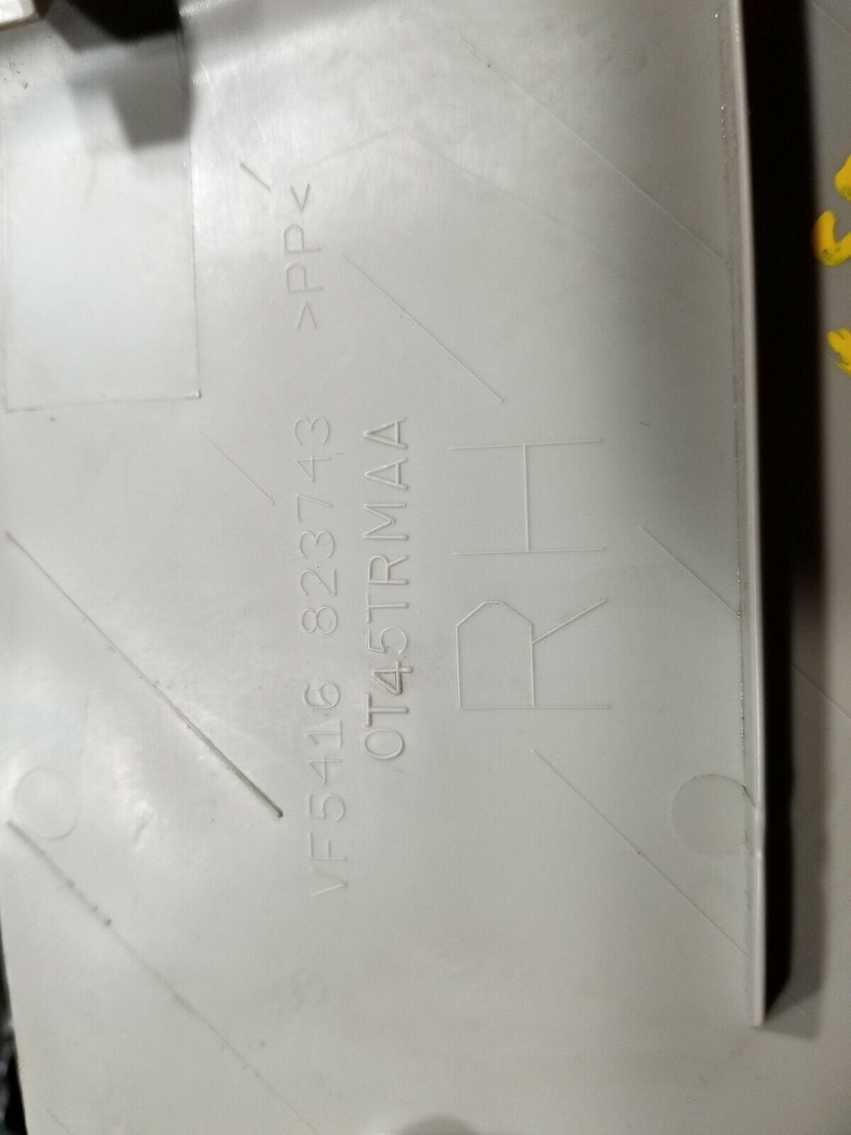 04 05 06 Chrysler Sebring Convertible Right Pass Side Trim Cap Cover Corner OEM