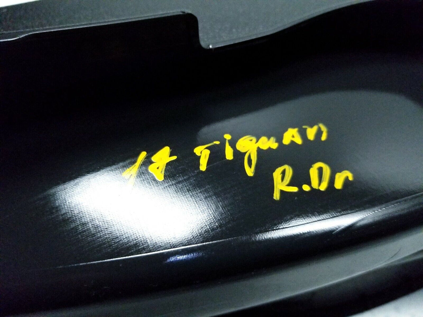 12 13 14 15 16 17 VW Tiguan Rear Left Lower C Pillar Sill Scuff Trim Panel OEM