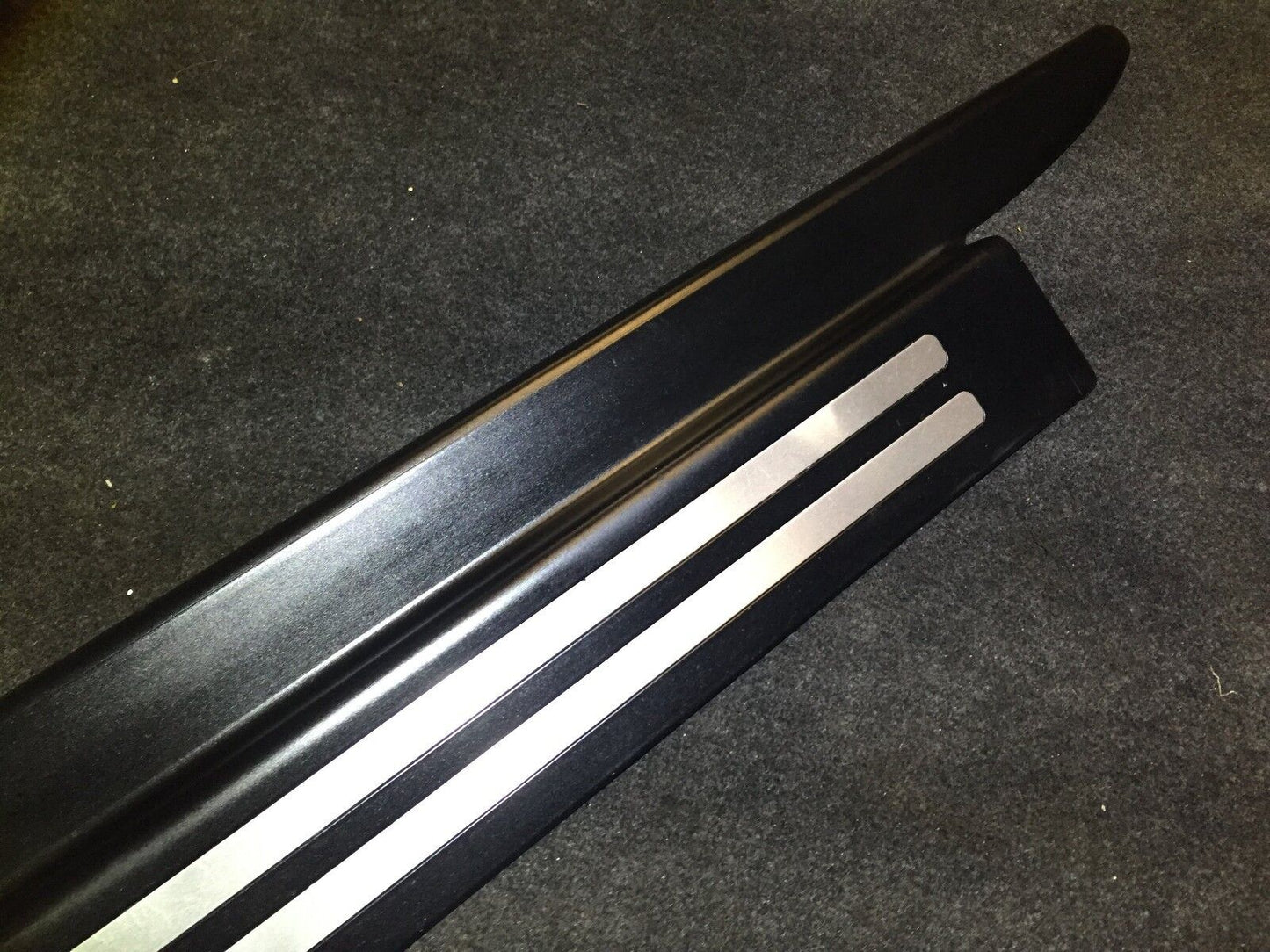 04 05 06  Audi A4 B6 Convertible Right Pass Door Sealing Strip Molding OEM