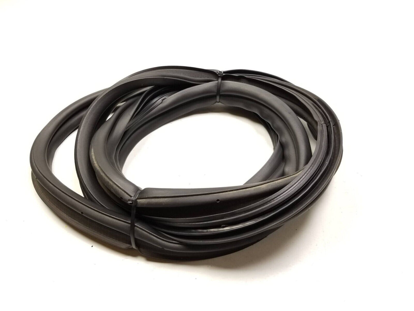 18-21 Hyundai Kona Trunk Weatherstrip Seal OEM 29k Miles