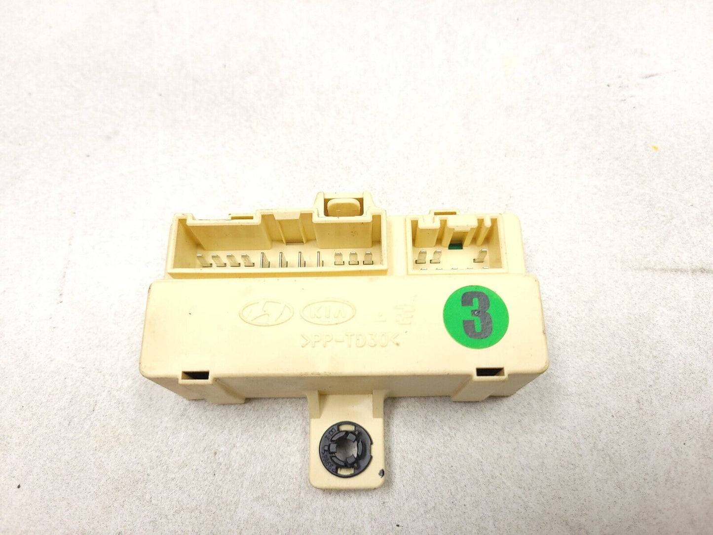 2013-2016 Genesis Coupe Main Relay Fuse Box Connector OEM