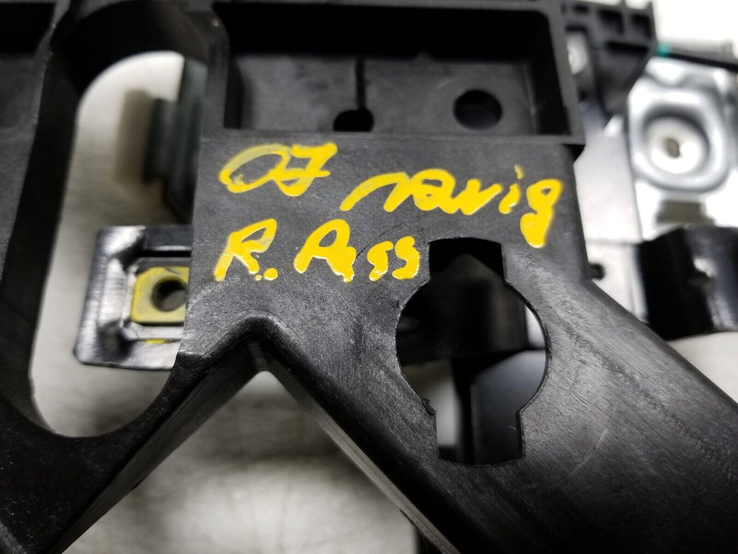 2007 - 2014 Lincoln Navigator Rear Rightt Passenger Side Window Regulator OEM