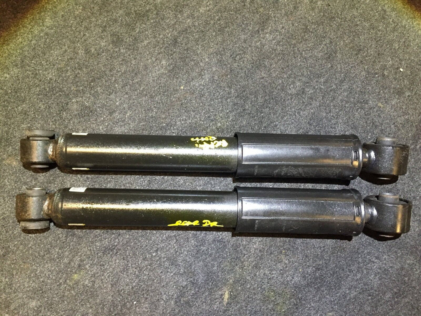 14 15 16 Kia Forte Rear Shock Strut Absorber 55300a7400 2pcs OEM 38k