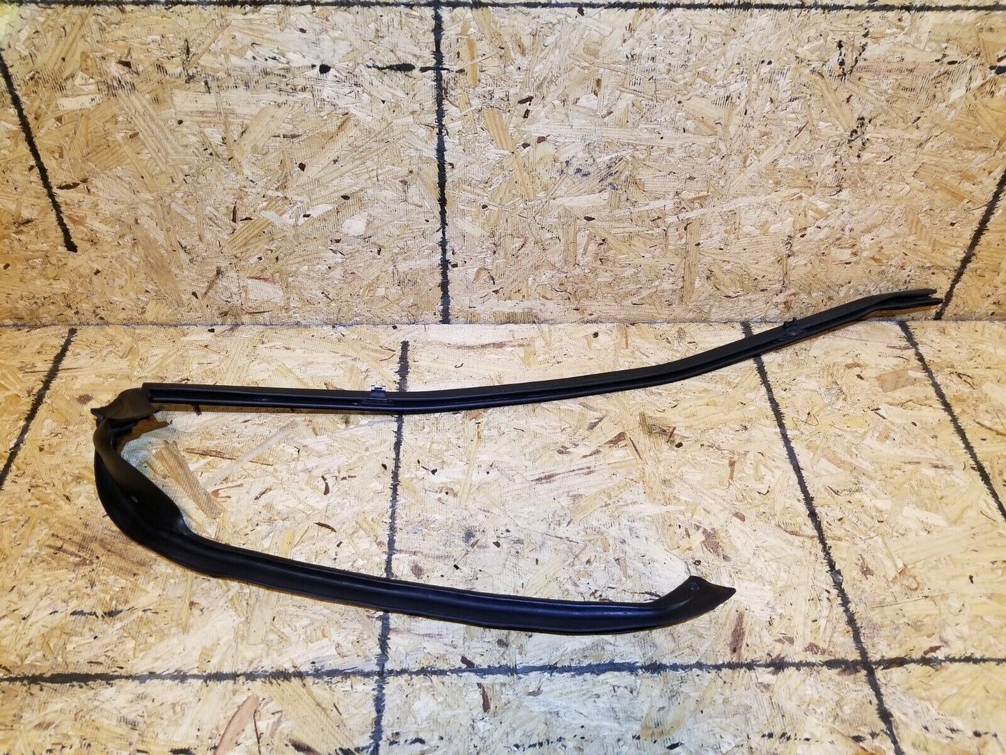 06 07 08 09 10 BMW 650i E63  Weather Strip Seal Driver Side Left OEM